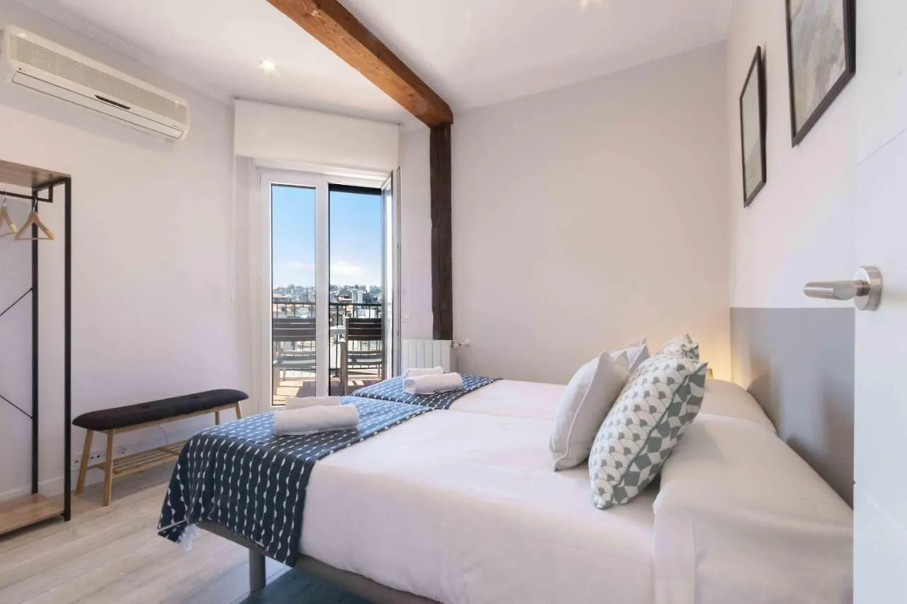 The Rentals Collection - Urgull San Sebastian Apartment