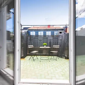  Apartment Beautiful With Terrace - Prime Location!